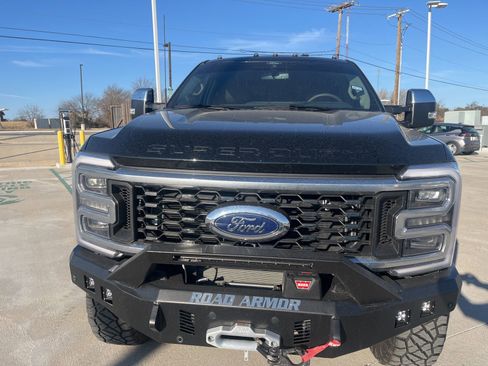 Used 2026 Ford F350 Platinum w/ Platinum Plus Package image 2