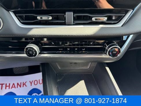 Used 2025 Chevrolet Equinox LT AWD/4WD image 22