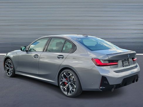 New 2026 BMW 330i Sedan w/ M Sport Package RWD image 4