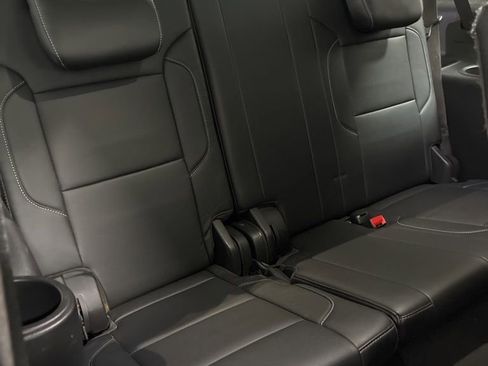 Used 2019 Chevrolet Suburban LT image 28
