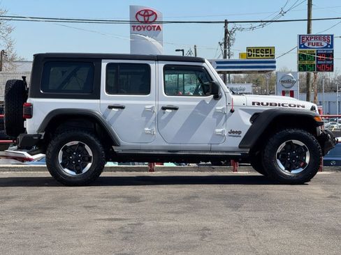 Used 2022 Jeep Wrangler Unlimited Rubicon w/ LED Lighting Group image 4