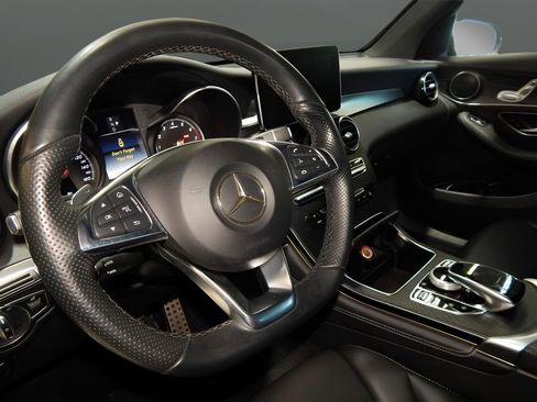 Used 2018 Mercedes-Benz GLC 300 4MATIC w/ Multimedia Package image 15