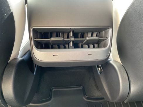 Used 2023 Tesla Model Y Performance image 20