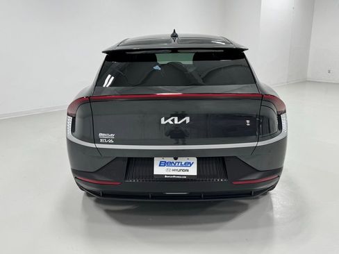Used 2024 Kia EV6 Light image 12