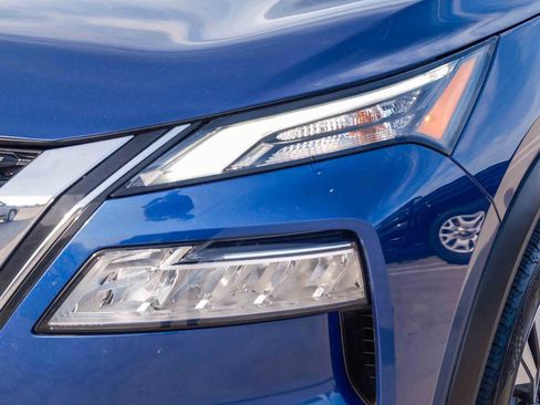 Used 2023 Nissan Rogue SV FWD image 12
