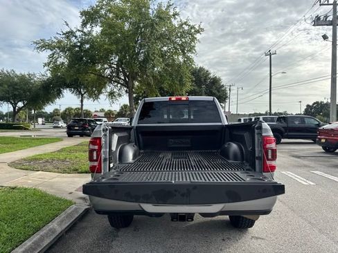 Used 2024 RAM 2500 Laramie AWD/4WD image 18