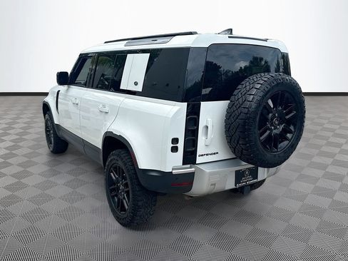 Used 2024 Land Rover Defender 110 S AWD/4WD image 8