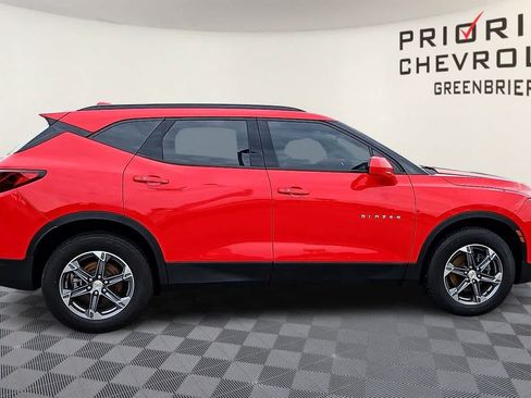 Used 2024 Chevrolet Blazer LT w/ Convenience Package FWD image 9