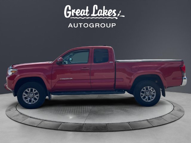 Used 2019 Toyota Tacoma SR5 AWD/4WD image 2