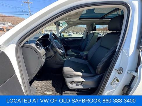 Used 2022 Volkswagen Tiguan SE w/ Panoramic Sunroof Package image 29