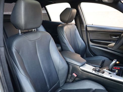 Used 2016 BMW 320i Sedan image 28