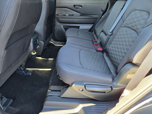Used 2024 Nissan Pathfinder SV w/ Black Appearance Package FWD image 11