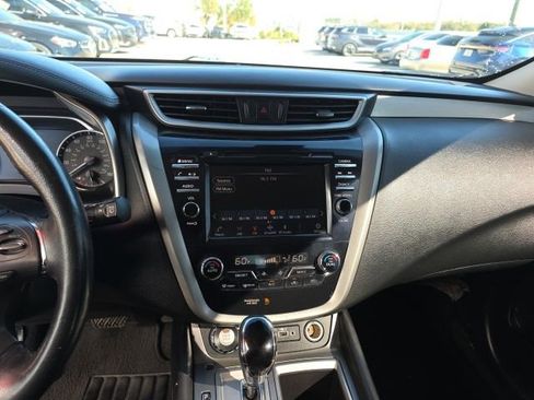 Used 2020 Nissan Murano SV image 17