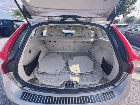 Used 2016 Volvo V60 T5 Platinum w/ Climate Package FWD image 26