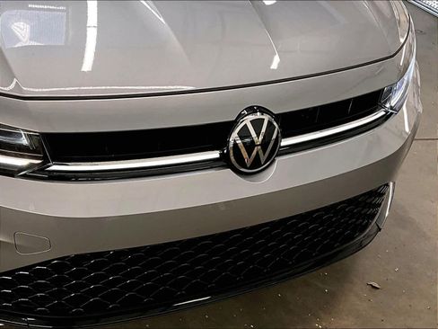 Used 2025 Volkswagen Jetta Sport image 31