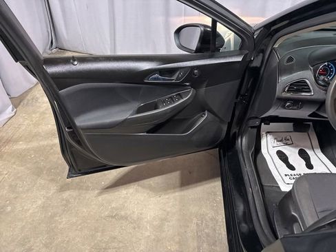 Used 2016 Chevrolet Cruze LT FWD image 3