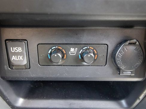 Used 2016 Toyota 4Runner Limited AWD/4WD image 32