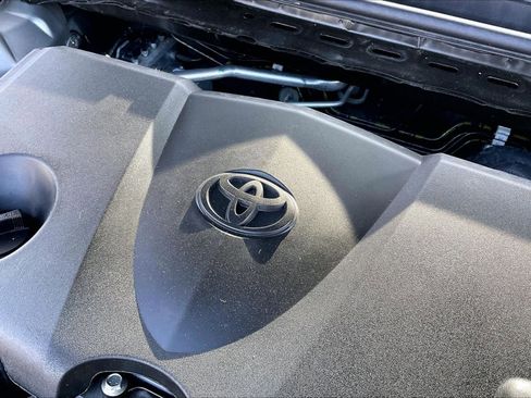 Used 2021 Toyota Camry LE FWD image 33