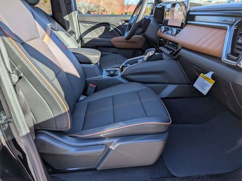New 2026 GMC Canyon AT4 AWD/4WD image 33