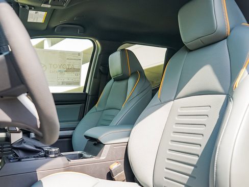 New 2025 Toyota Tacoma Trailhunter image 15