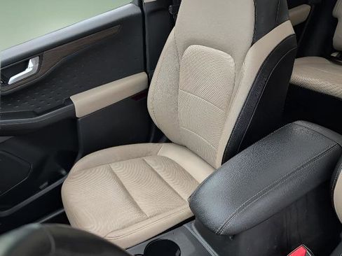 Used 2020 Ford Escape Titanium AWD/4WD image 18