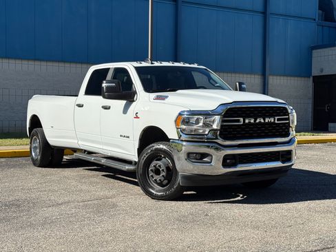 Used 2024 RAM 3500 Big Horn image 3