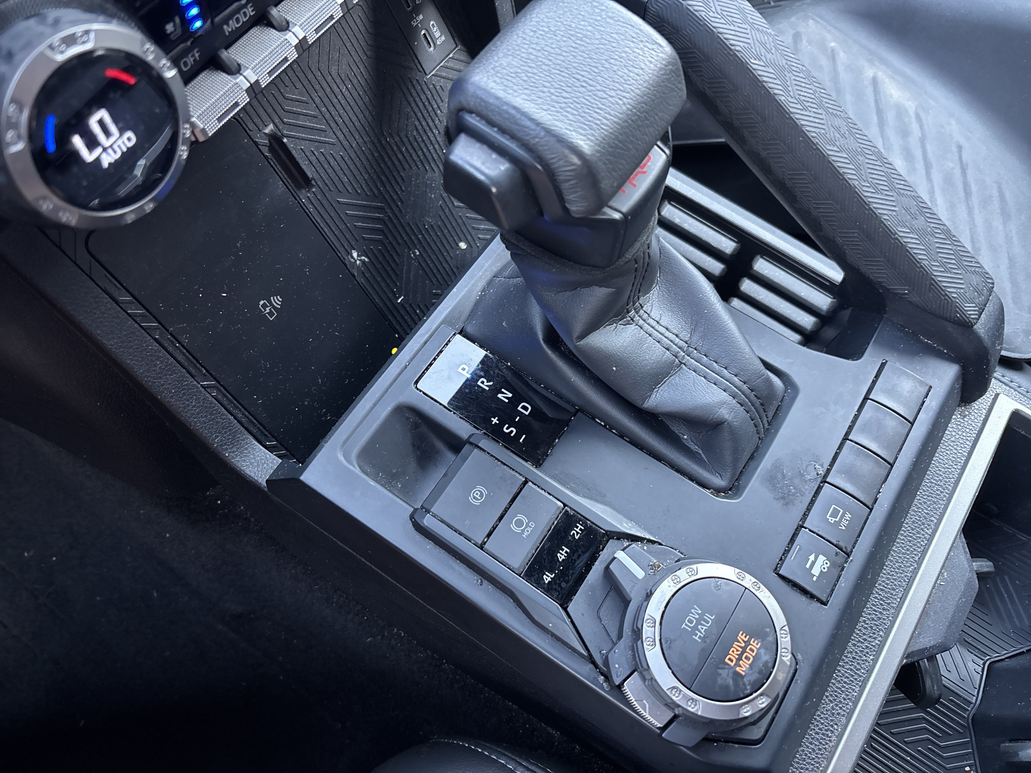 Used 2024 Toyota Tacoma TRD Sport w/ TRD Sport Premium Package AWD/4WD image 22