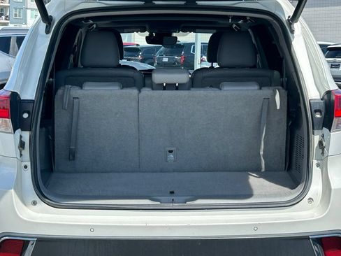 Used 2017 Toyota Highlander Limited w/ Carpet Mat Package AWD/4WD image 35