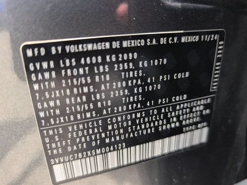 Used 2025 Volkswagen Taos SE AWD/4WD image 35