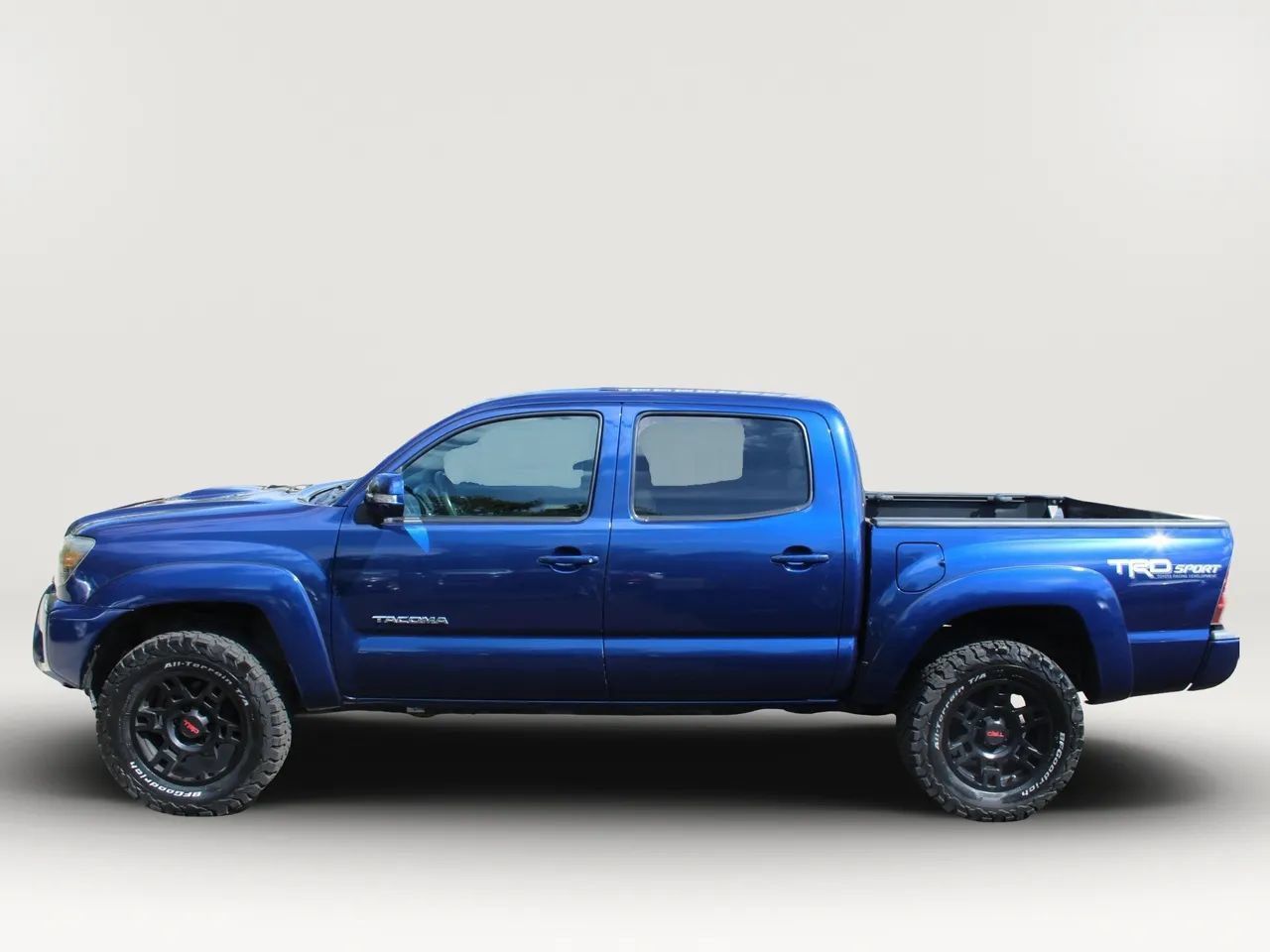 Used 2014 Toyota Tacoma 4x4 Double Cab w/ TRD Sport Package image 5
