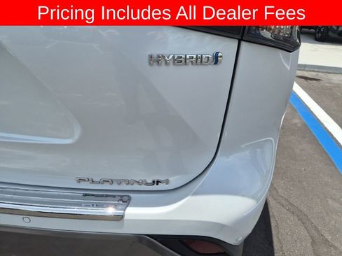 Used 2023 Toyota Highlander Platinum FWD image 15