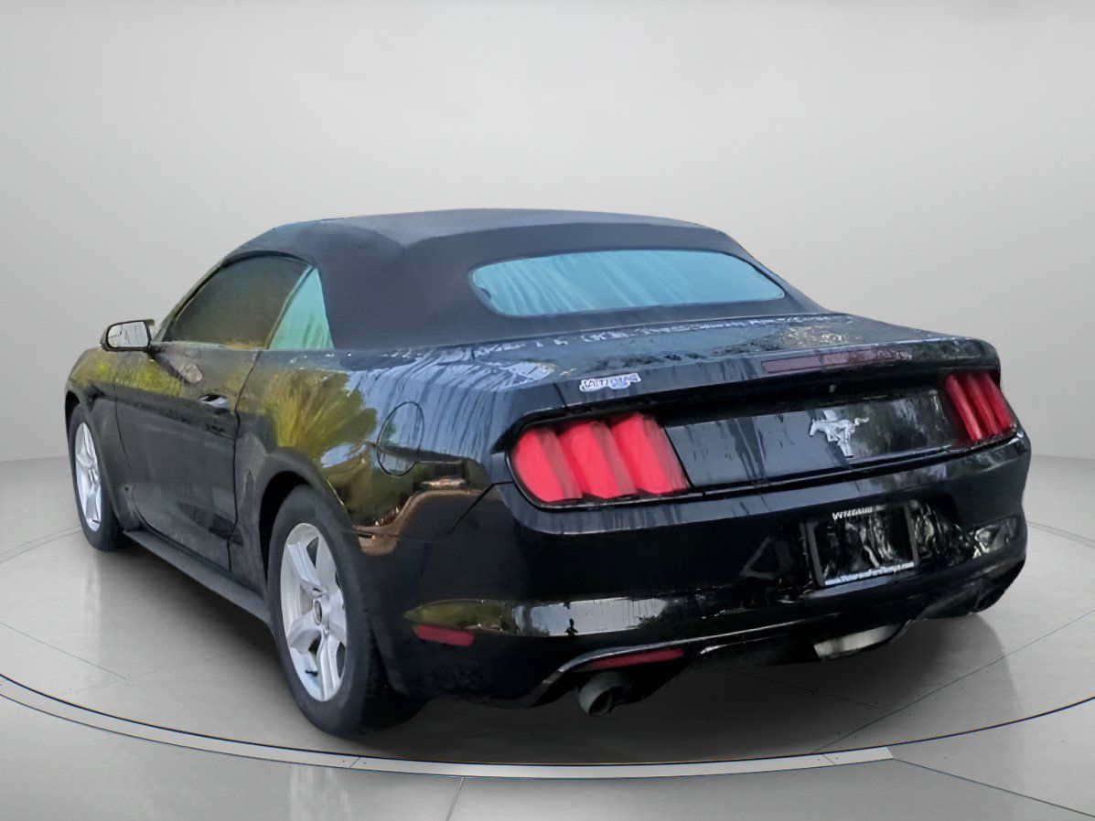 Used 2016 Ford Mustang Convertible RWD image 22