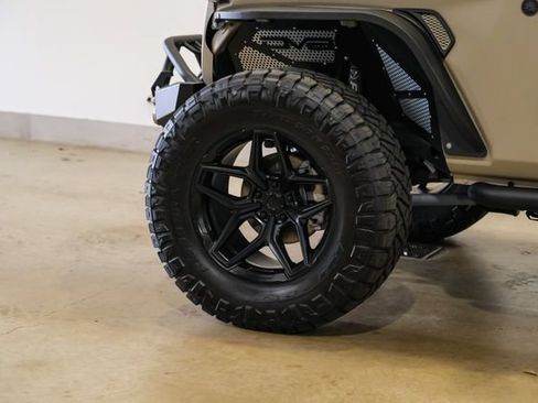 Used 2024 Jeep Wrangler Unlimited Sport AWD/4WD image 9