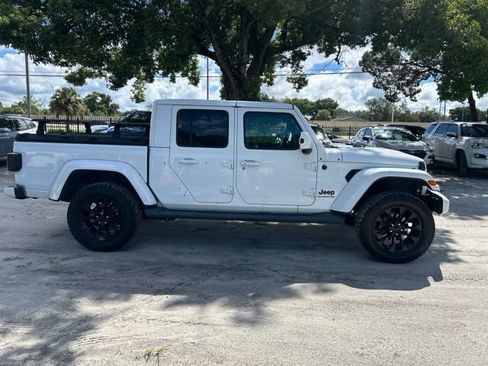 Used 2021 Jeep Gladiator Overland AWD/4WD image 18