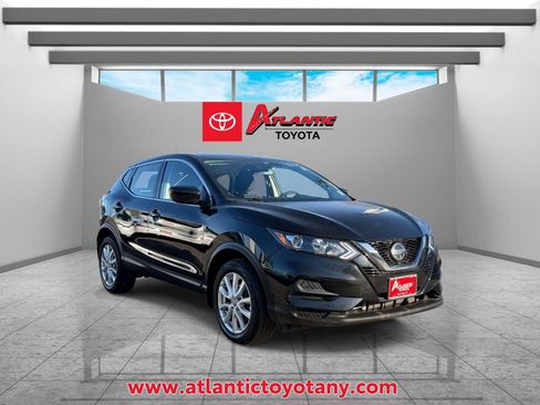 Used 2022 Nissan Rogue Sport S AWD/4WD image 1