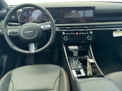 New 2025 Hyundai Santa Cruz Limited image 10