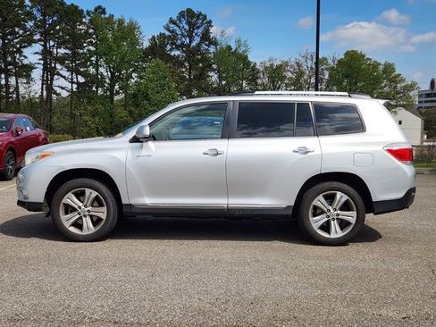 Used 2013 Toyota Highlander Limited image 2