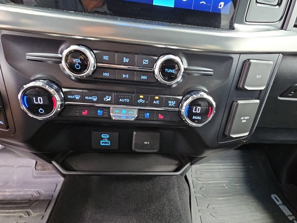 Used 2021 Ford F150 Lariat w/ Trailer Tow Package AWD/4WD image 20