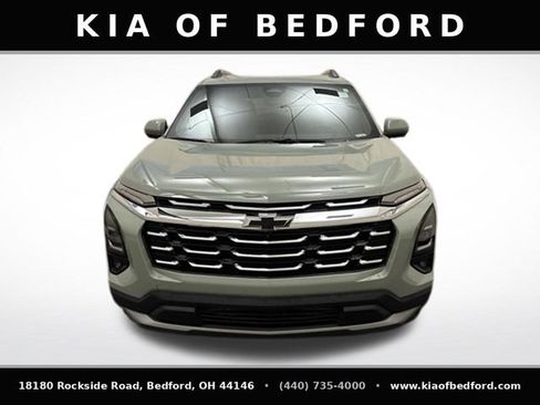 Used 2025 Chevrolet Equinox LT w/ Convenience Package II FWD image 2