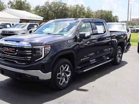 Certified 2024 GMC Sierra 1500 SLT w/ SLT Premium Plus Package AWD/4WD image 5