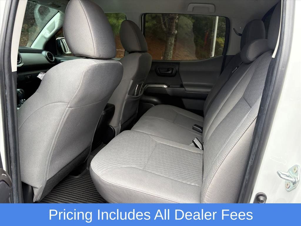 Used 2022 Toyota Tacoma SR5 AWD/4WD image 19