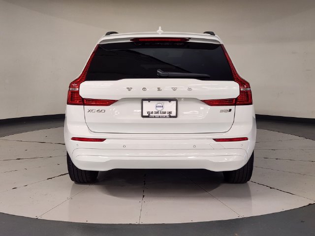 Used 2022 Volvo XC60 B5 Momentum AWD/4WD image 10
