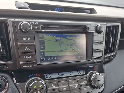 Used 2013 Toyota RAV4 Limited AWD/4WD image 19