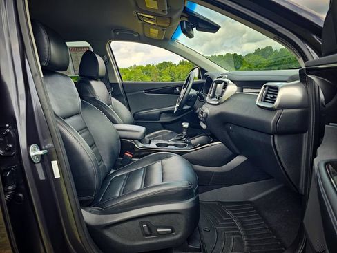 Used 2019 Kia Sorento EX AWD/4WD image 40