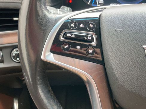 Used 2019 Cadillac Escalade ESV Premium Luxury image 16