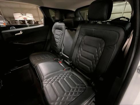 Certified 2023 Ford Escape Platinum w/ Premium Technology Package AWD/4WD image 25