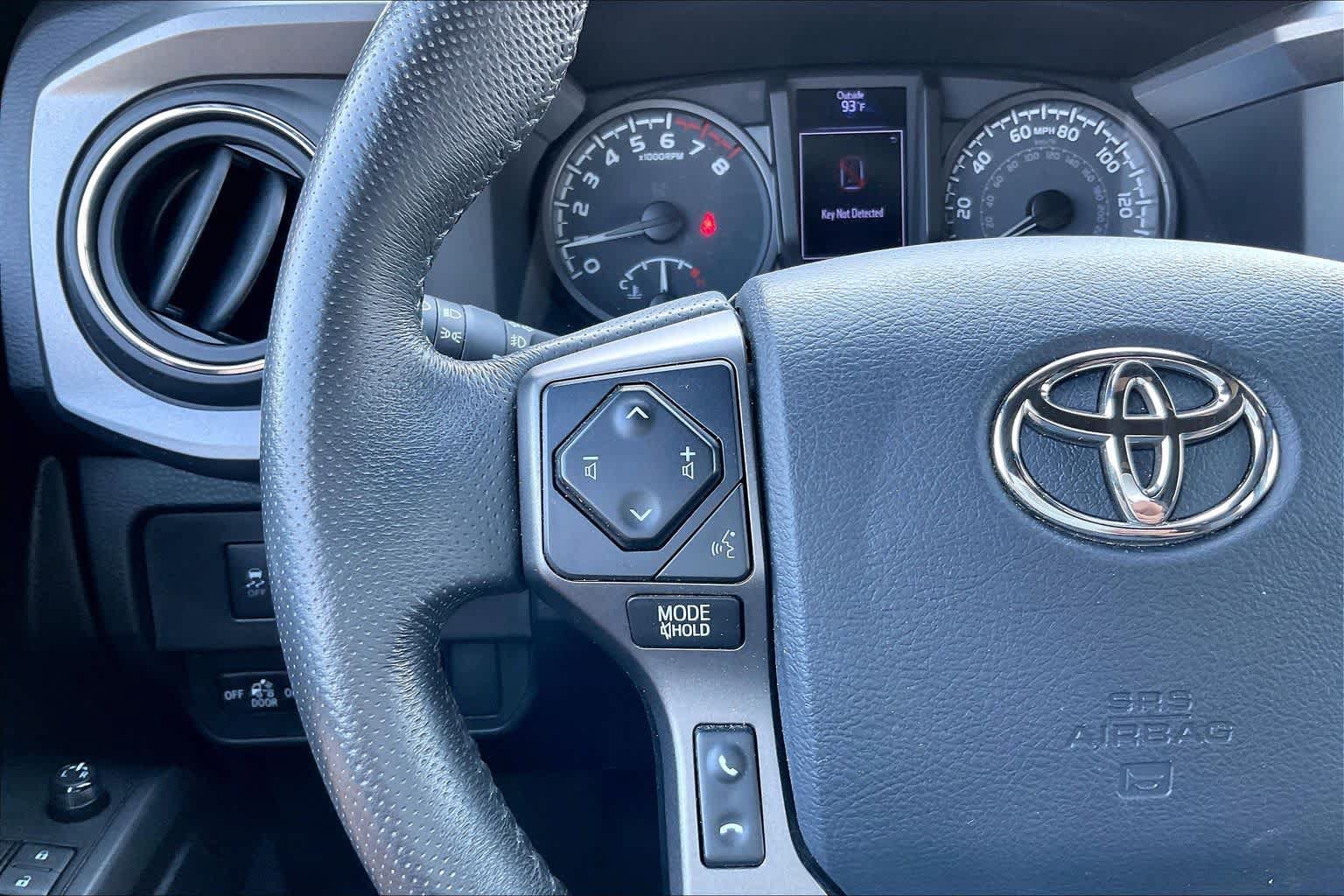 Used 2020 Toyota Tacoma TRD Sport w/ Technology Package AWD/4WD image 23