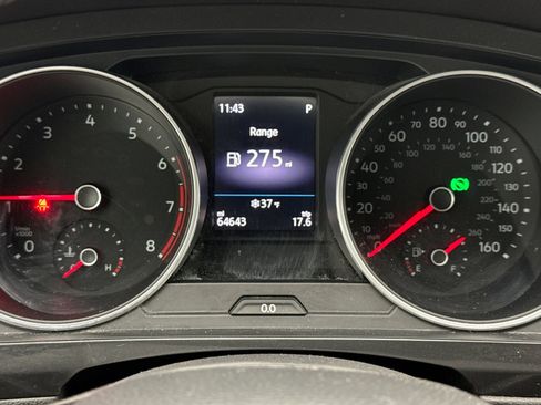 Used 2018 Volkswagen Tiguan SE image 13