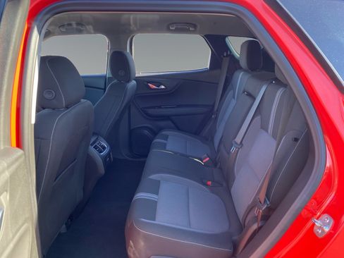 Used 2025 Chevrolet Blazer LT FWD image 13