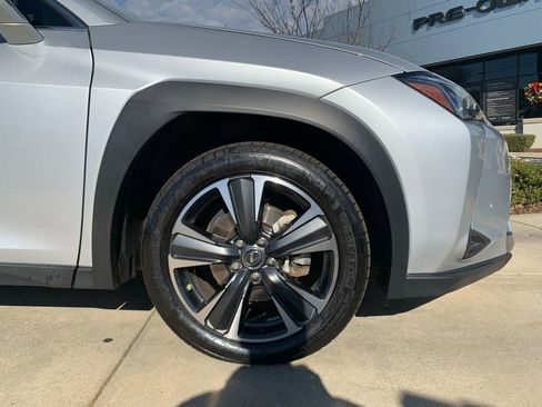 Used 2019 Lexus UX 250h image 11